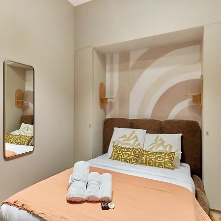 Superb 2 Bedrooms Centrer Of By Prestige Apartment *