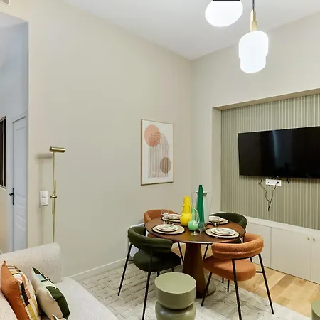 Apartment Superb 2 Bedrooms Centrer Of By Prestige Paris