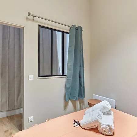 Apartment Superb 2 Bedrooms Centrer Of By Prestige *