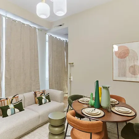 Apartment Superb 2 Bedrooms Centrer Of By Prestige Paris